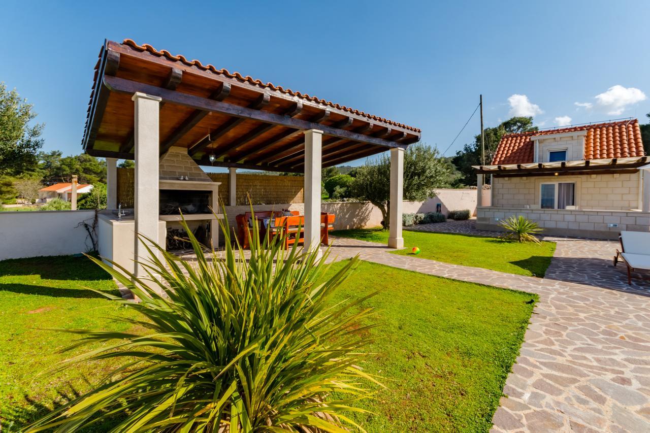 Villa Mis Supetar Exterior photo