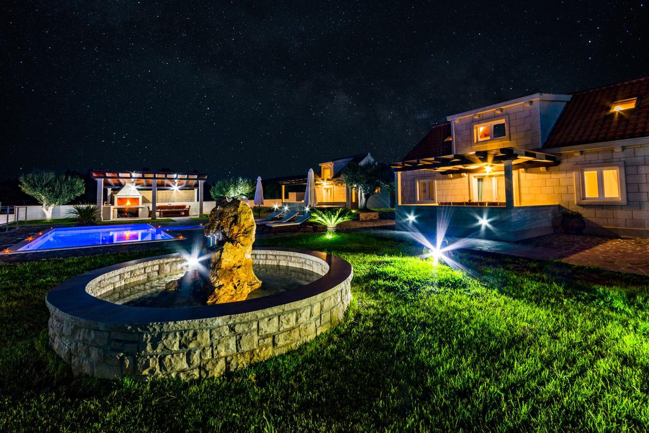 Villa Mis Supetar Exterior photo